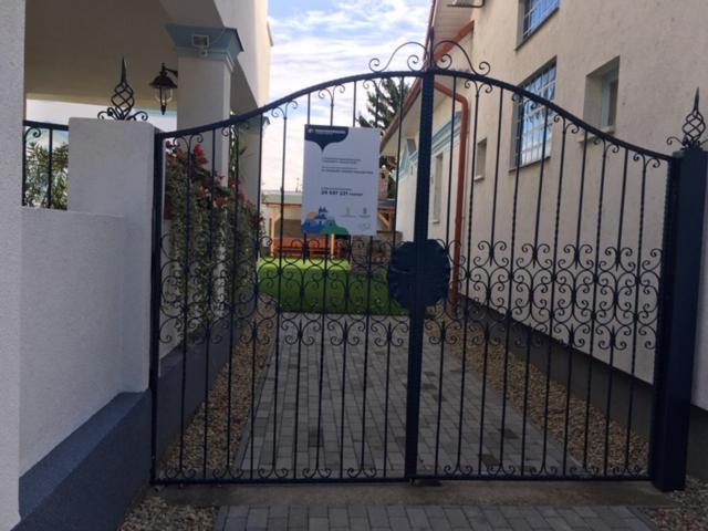 Hotel Csigahaz Panzio Gyula Exterior foto